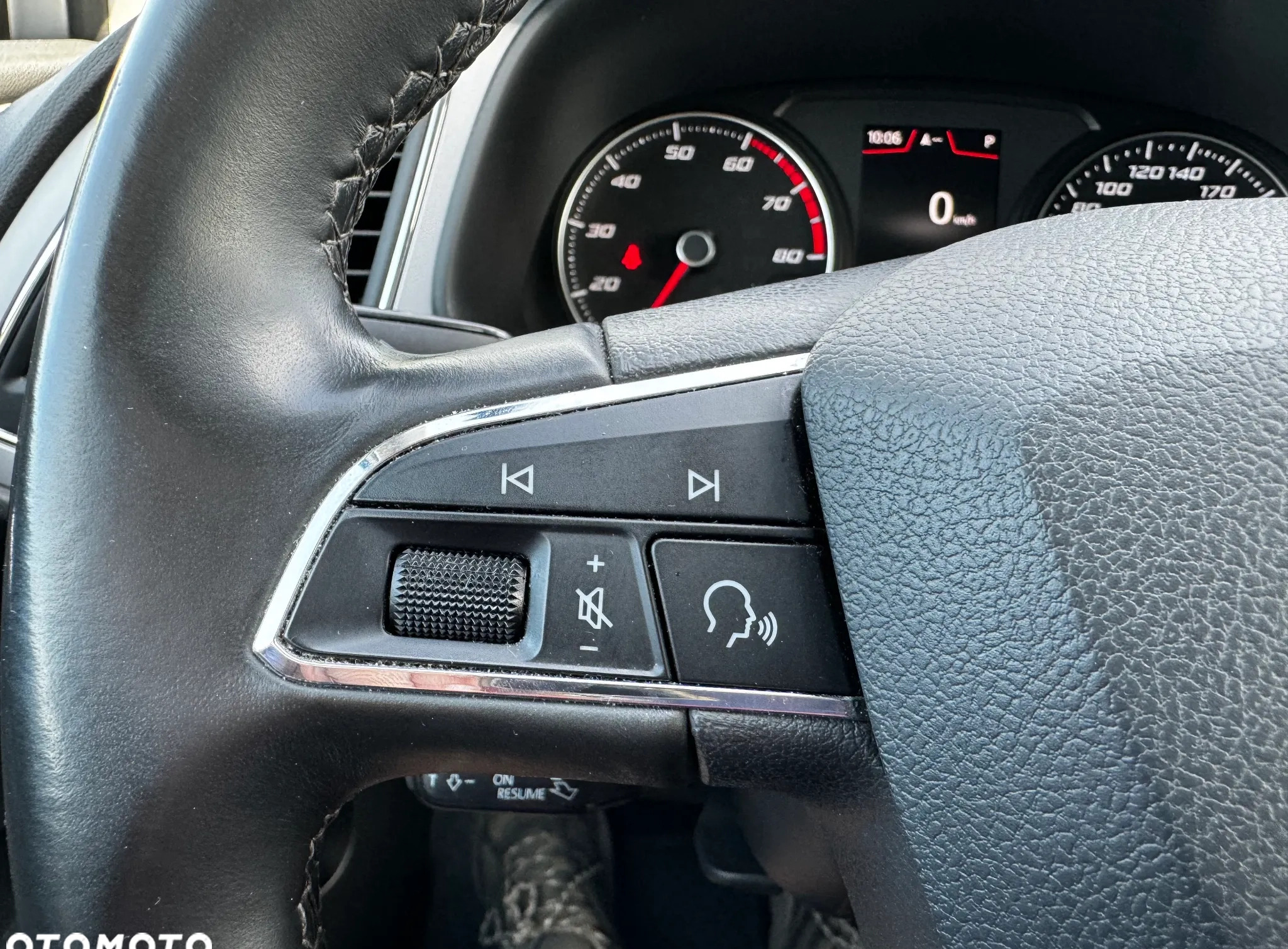 Seat Leon cena 64900 przebieg: 105800, rok produkcji 2019 z Szydłowiec małe 562